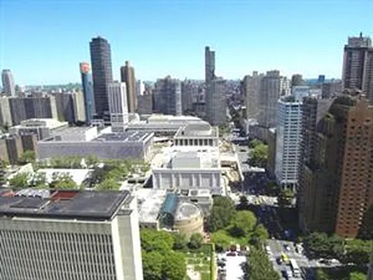 Rented by Douglas Elliman | media 19