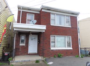 374 Washington St APT 1, Newburgh, NY 12550
