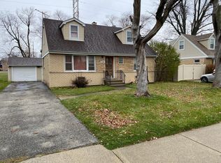 7744 Suburban Ln, Bridgeview, IL 60455