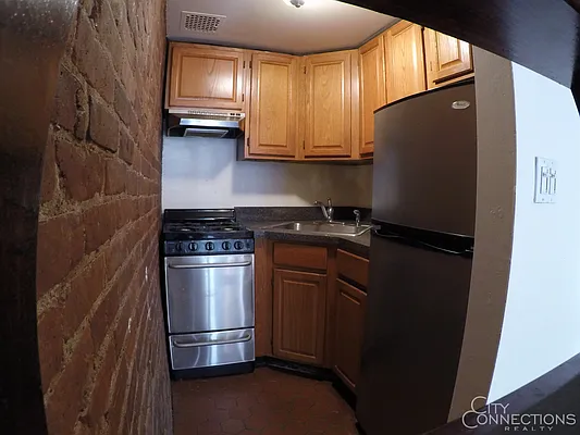 Rented by City Connections Realty | media 26