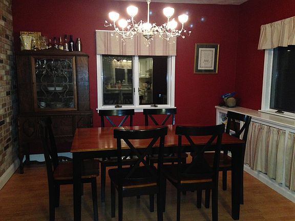 5th image of 376 Ben Avon St