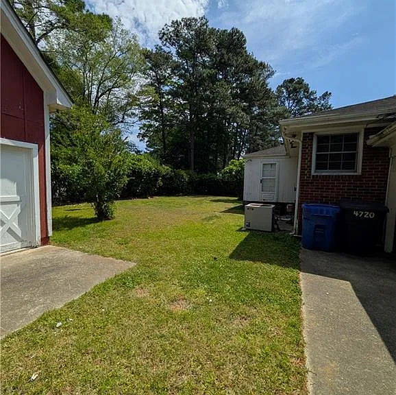 4720 Haywood Dr — Photo 35