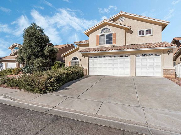 2nd image of 8736 Vista Royale Ct