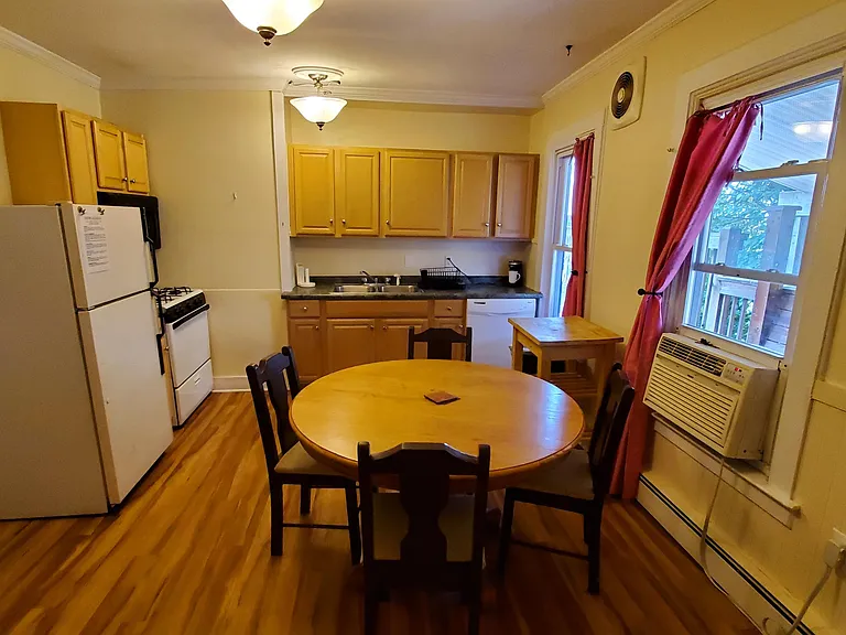 134 Woodlawn Ave #4 — Photo 13