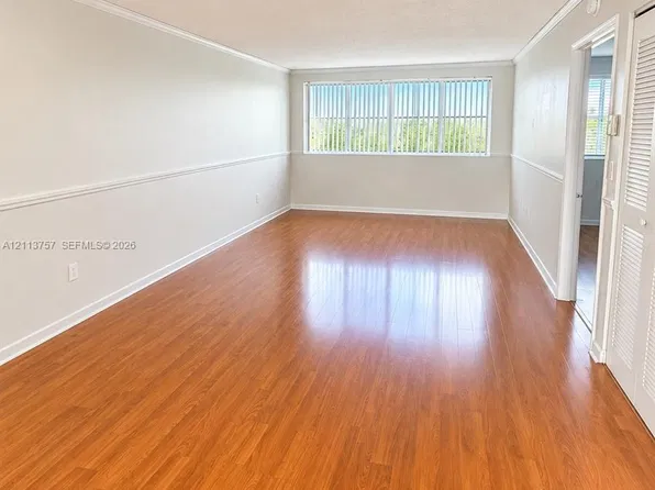 6195 NW 186th St, Hialeah, FL