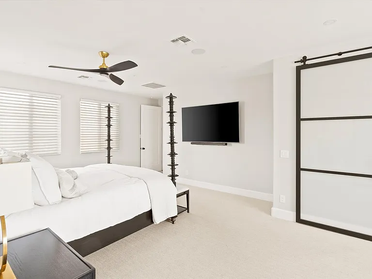 8280 E Tailfeather Dr — Photo 44