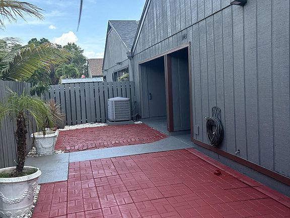 4th image of 1443 39th Avenue