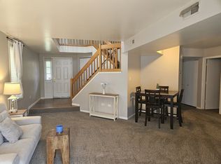 904 Carlisle Ave, Westmont, IL 60559