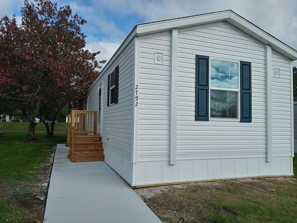 1st image of 2792 Loch Lomond Dr #416