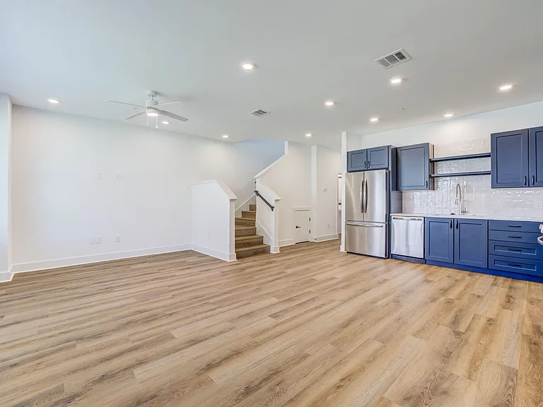 Escalon Townhomes — Photo 16