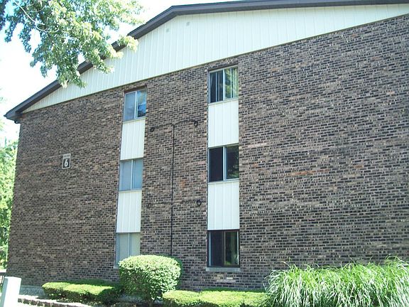 3rd image of 14009 James Dr APT 615