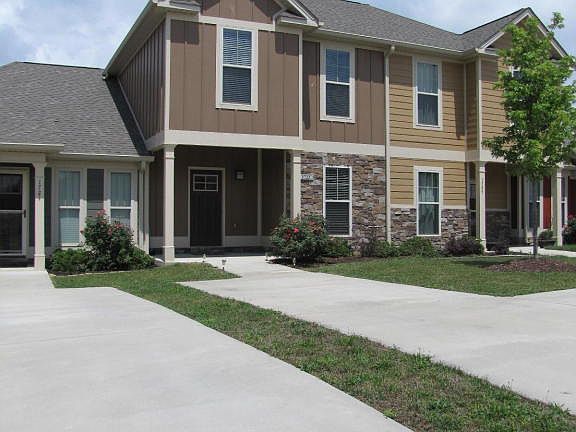2nd image of 1723 Stone Castle Dr NE #31