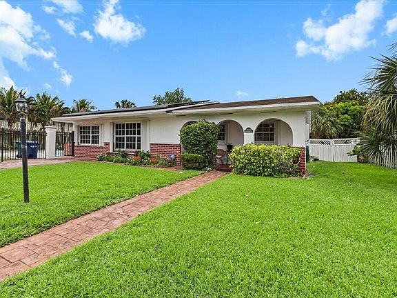 3rd image of 1091 NW 46th Avenue