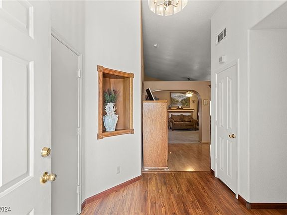 2nd image of 3104 Jane Austin Ave