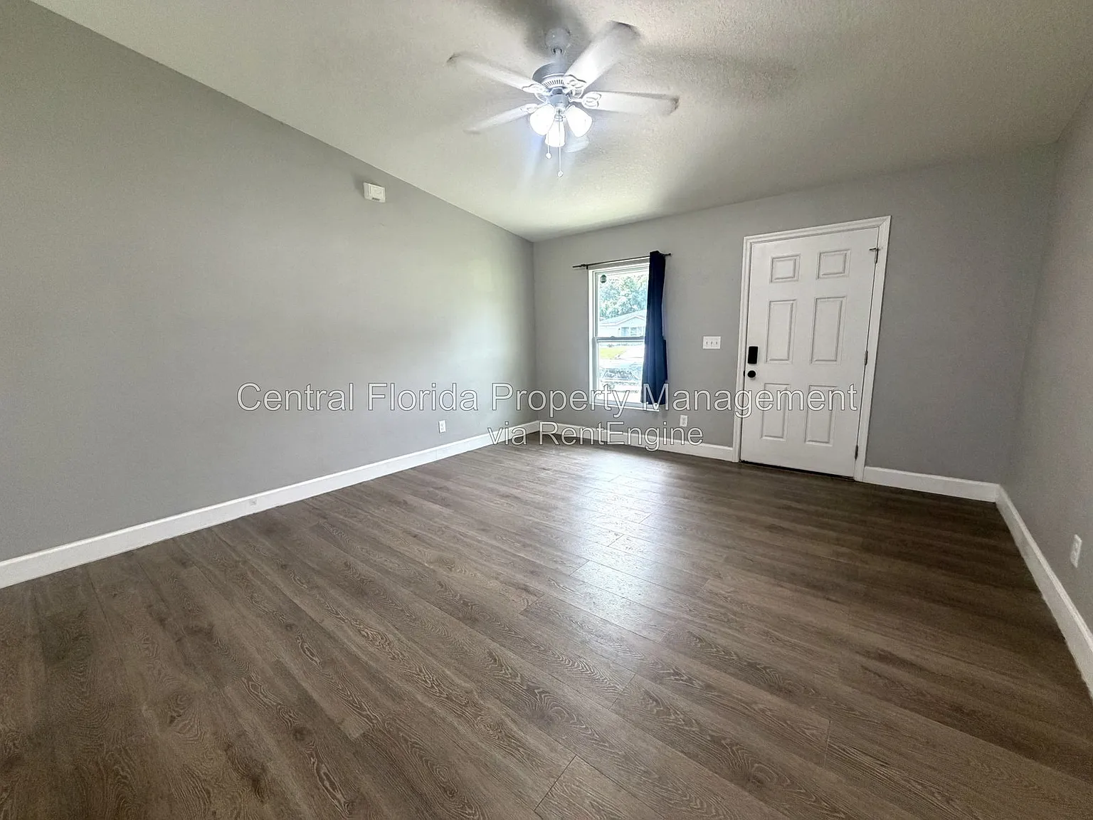 3 bed, 2.0 bath, 1189 sqft, $2,149 — Photo 3