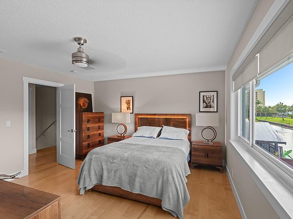 4th image of 647 Kensington Place #647