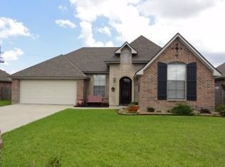 111 Copeland Dr, Broussard, LA 70518
