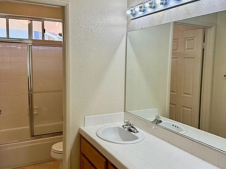 5155 Avenida De La Plata — Photo 18