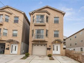 496 Liberty Ave, Jersey City, NJ