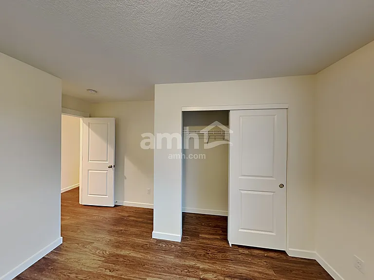 1318 NE 11th Ave — Photo 13