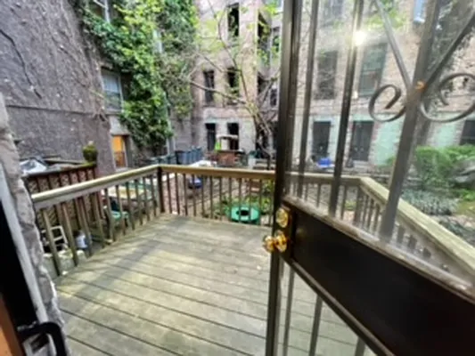 Rented by Oxford Property Group | media 32