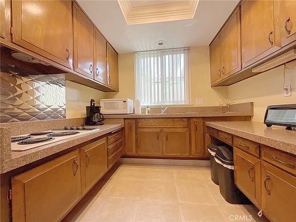 5th image of 221 Avenida Majorca C #C