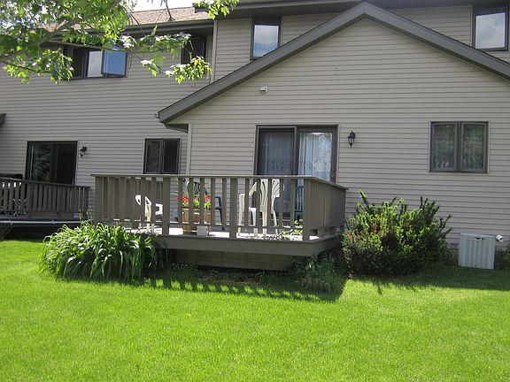 2nd image of 5863 Woodland Dr