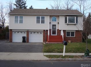 26 School St, Piscataway, NJ