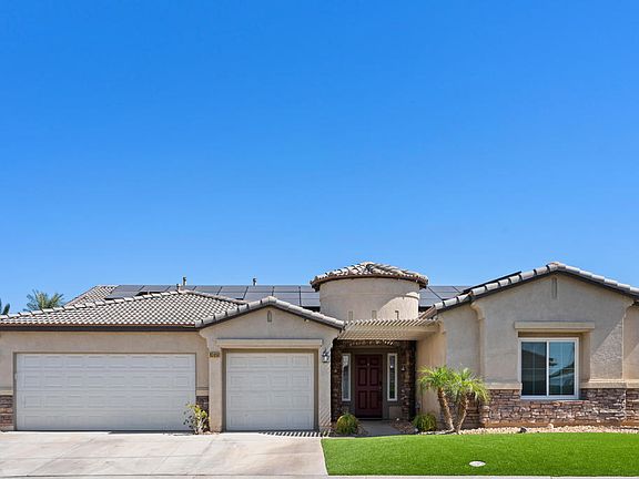 3rd image of 83050 Singing Hills Dr