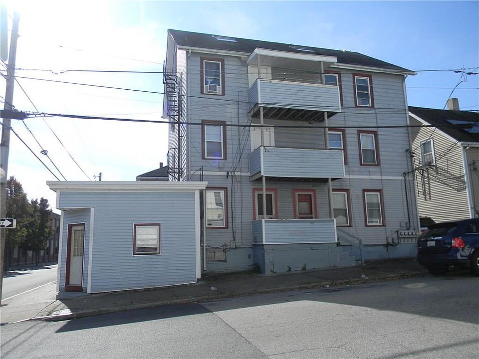 2nd image of 116 Sabin St