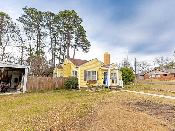 4th image of 302 W Main St