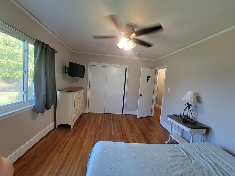 2404 Edison St #F — Photo 2