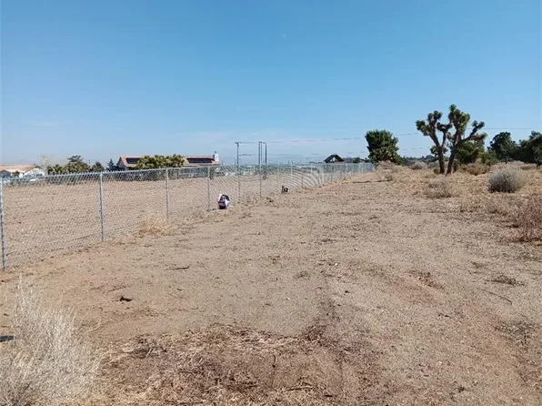 9545 Paramount Rd, Phelan, CA 92371