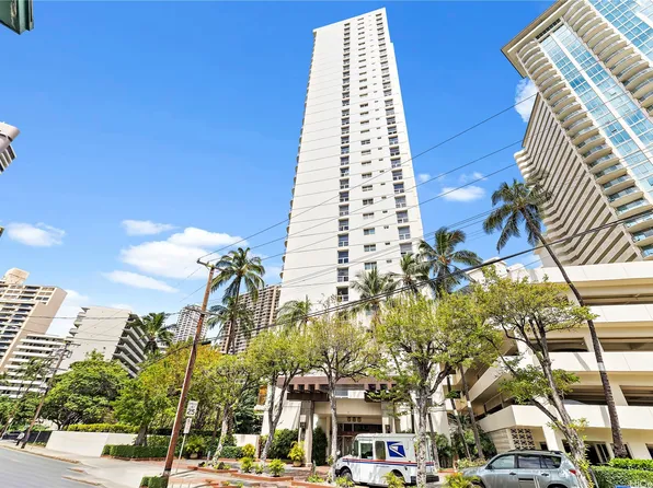 469 Ena Rd APT 1305, Honolulu, HI 96815