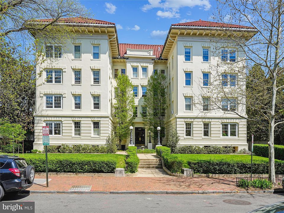 1st image of 1657 31st St NW APT 108
