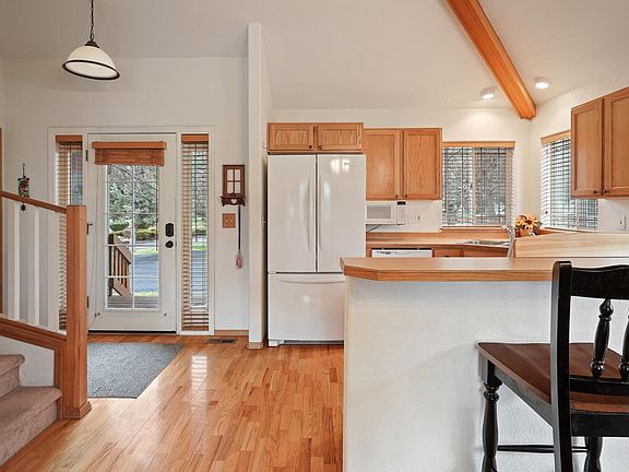 5th image of 873 Golden Pheasant Dr