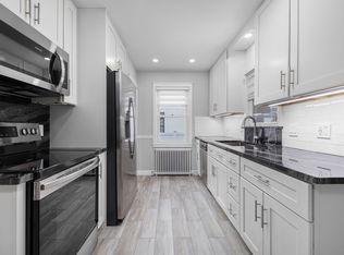 5 Holten Ave, Newport, RI 02840