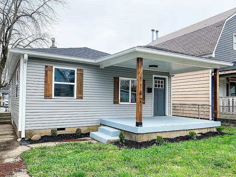 1142 S Keystone Ave — Photo 1