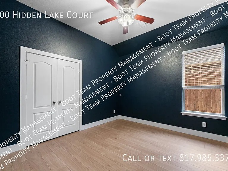 400 Hidden Lake Ct — Photo 18