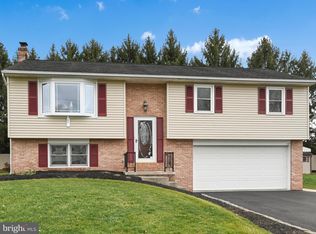 2222 Seitz Dr, Lancaster, PA 17601