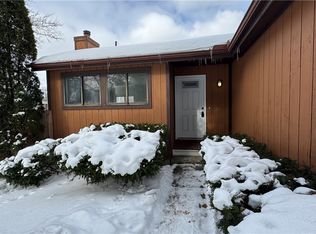 4909 Fishcreek Rd, Stow, OH 44224