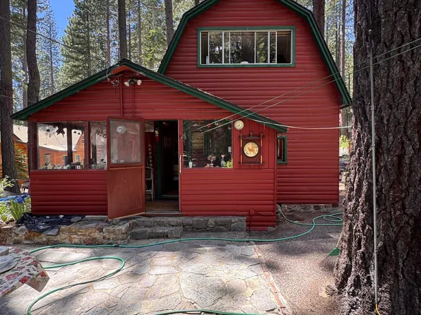 10061 Blue Jay Ln, Truckee, CA 96161