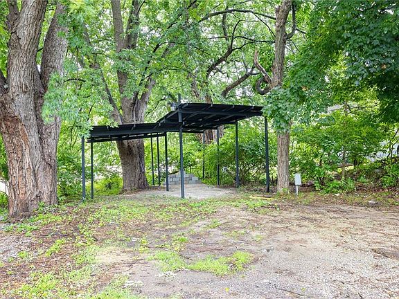 4th image of 3815 E Ayrlawn Dr