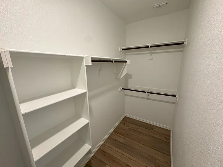 1105 Daffodil St — Photo 24