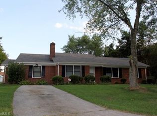 3 Baliol Ct, Greensboro, NC 27407