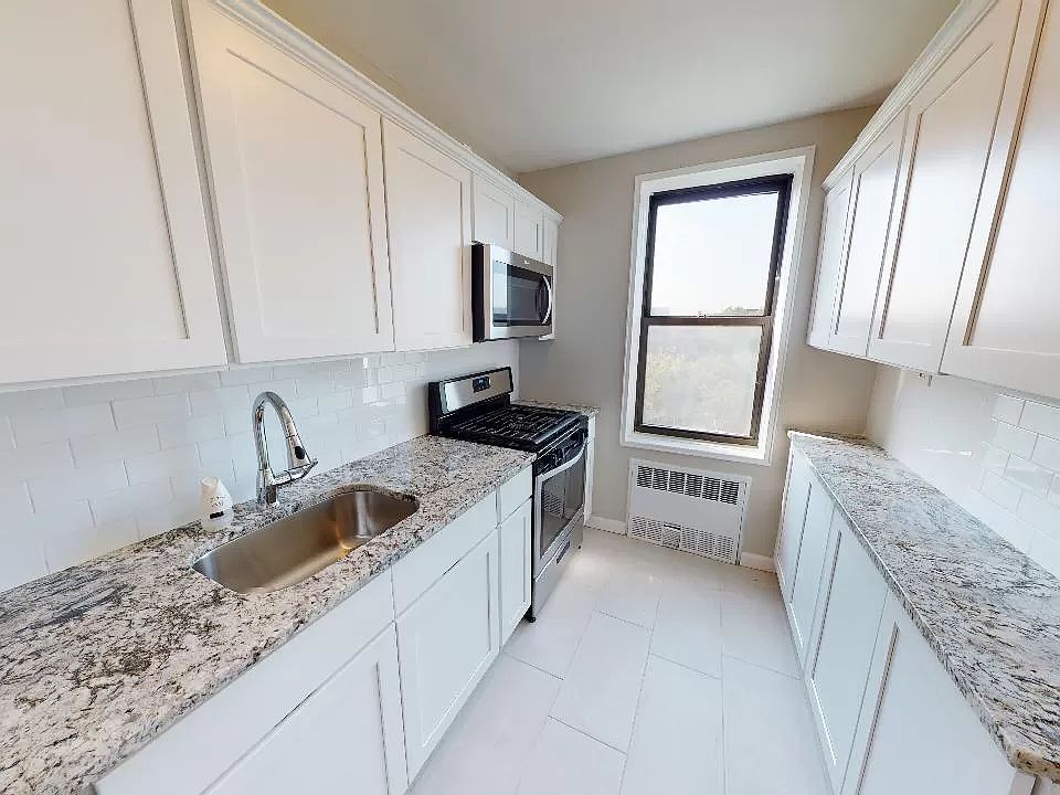 1st image of 141-05 Pershing Cres #502
