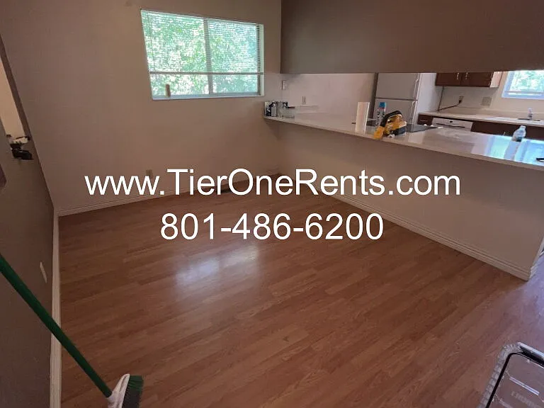 619 Angie Cir — Photo 6