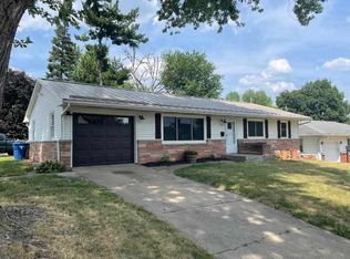 418 17th Ave N, Clinton, IA 52732