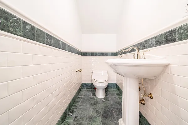 Rented by Joel Scharf, LREB | media 8
