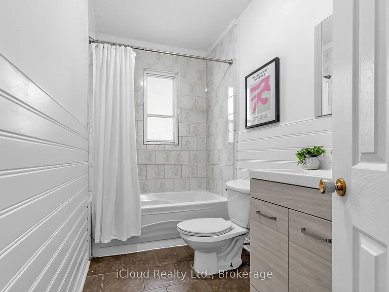 1303 Woodbine Ave — Photo 23